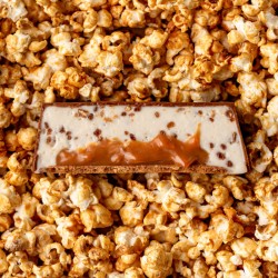 Bûche de Noël glacée Tablette Popcorn caramel.