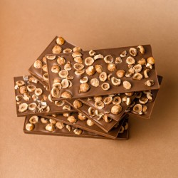 Tablette au chocolat au lait et noisettes