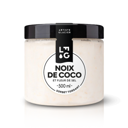 Sorbet artisanal à la noix de coco et fleur de sel.